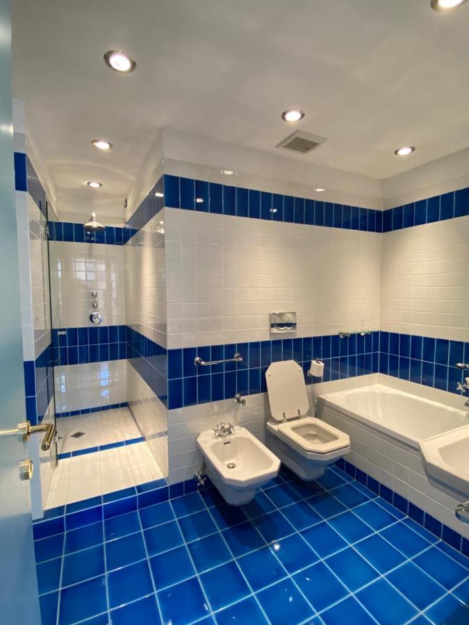 La Porta Azzurra - Casa Vacanze Комо Екстериор снимка