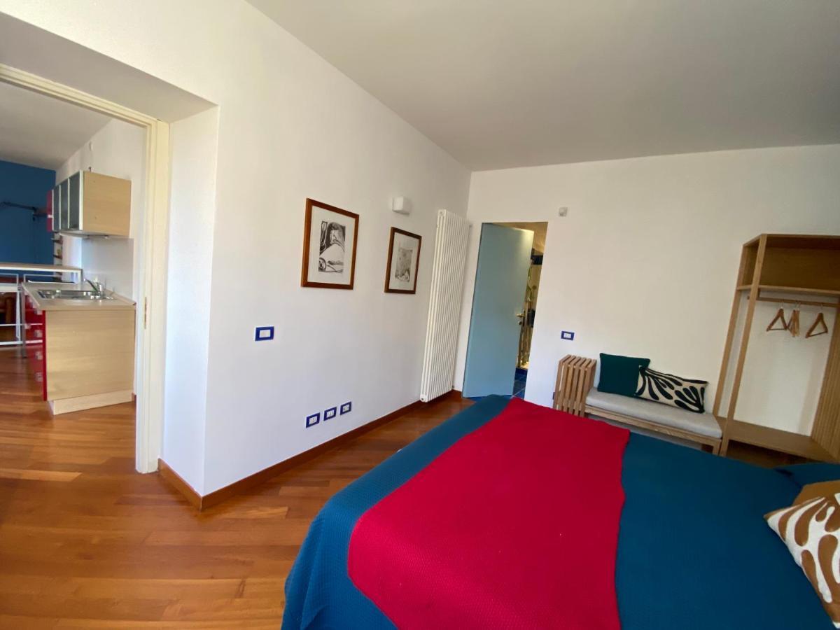 La Porta Azzurra - Casa Vacanze Комо Екстериор снимка